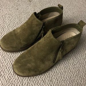 Olive hush puppies